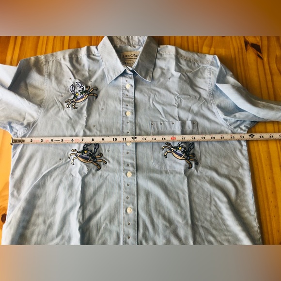 Las Olas Button Shirt Collared Light Blue Stripe Embellished Crabs Sz L - Picture 10 of 12